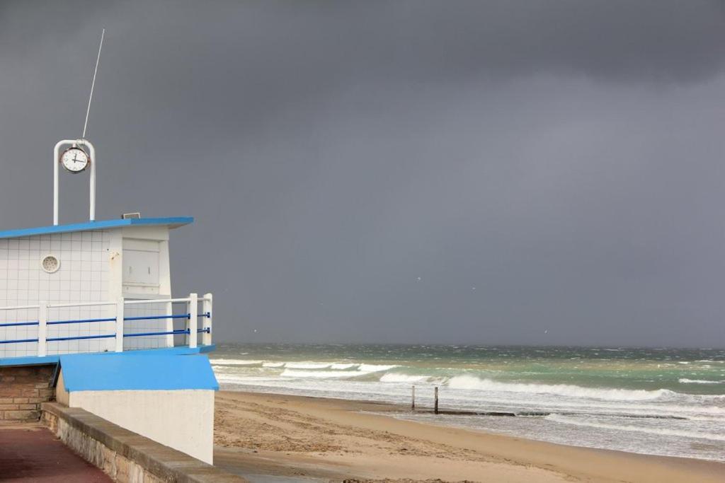Charmante Maisonnette Avec Terrasse A 100M De La Plage Langrune-sur-Mer Exterior photo